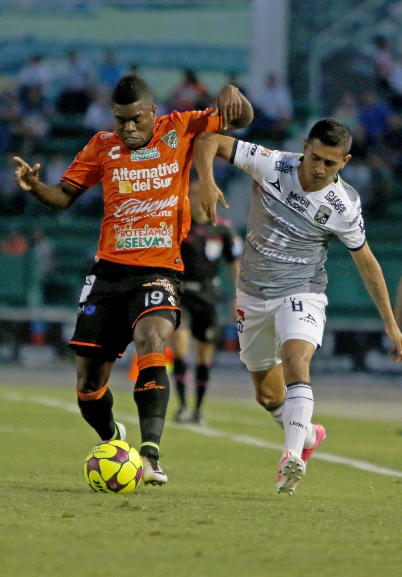 Jaguares y León empataron sin goles en un partido que ofreció pocas emociones.