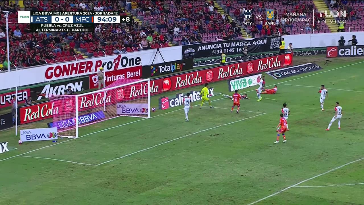 ¡TIRO ATAJADO! disparo por Brian Rubio.