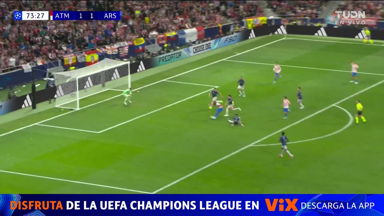 ¡Tremendo error de Lookman! El delantero colchonero se pierde la más fácil