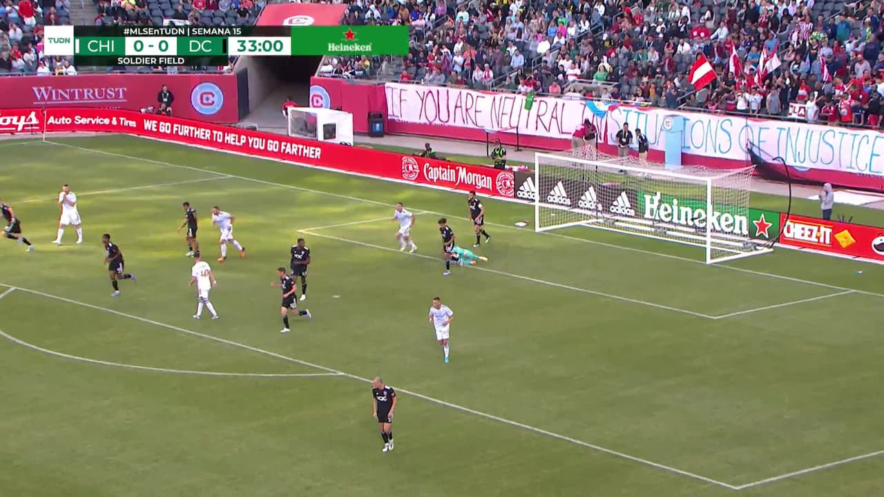 ¡TIRO ATAJADO! disparo por Wyatt Omsberg.