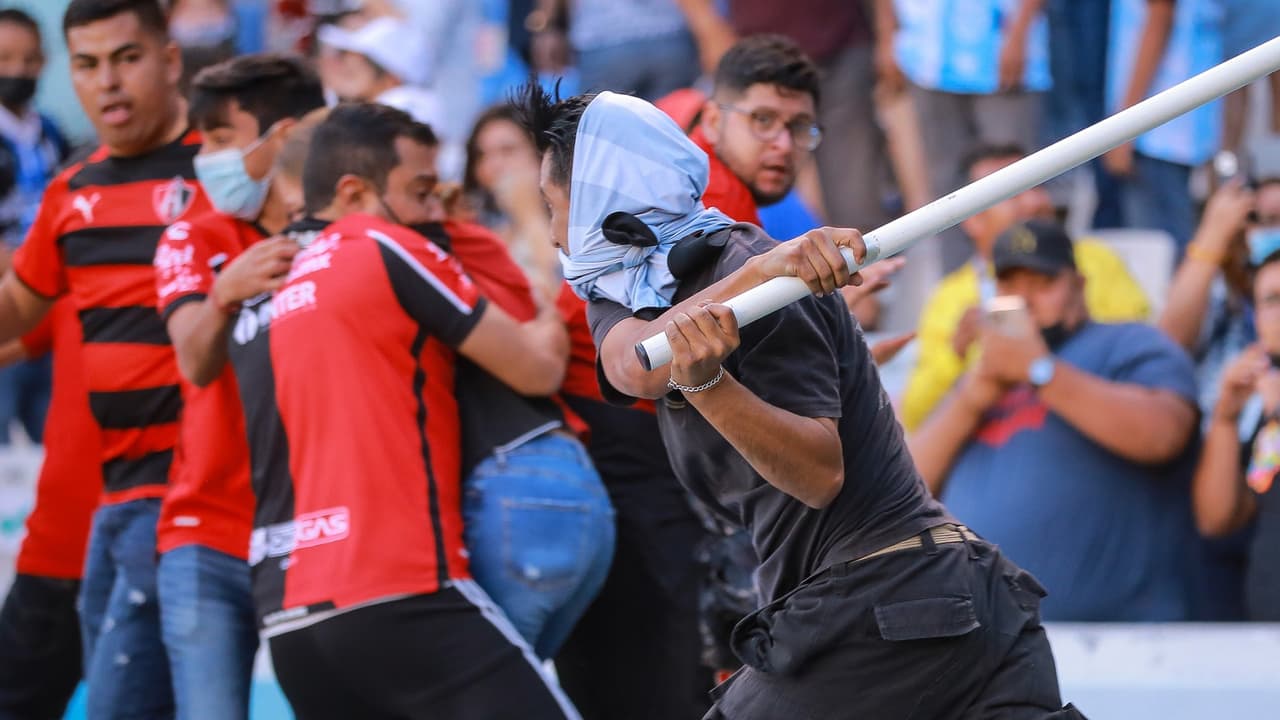 Rafa Márquez tras violencia en Querétaro: “Vergüenza que suceda en mi país”