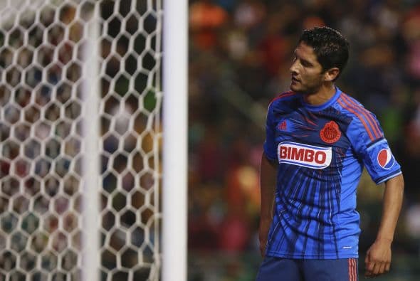 Y es que el ex jugador de Pachuca y Monterrey no ha tenido el rendimiento deseado y su conducta nada ejemplar es una molestia en el vestidor y con un entrenador 'adicto' a la disciplima como 'Chepo' De la Torre, tenerlo en el plantel no es una buena idea.