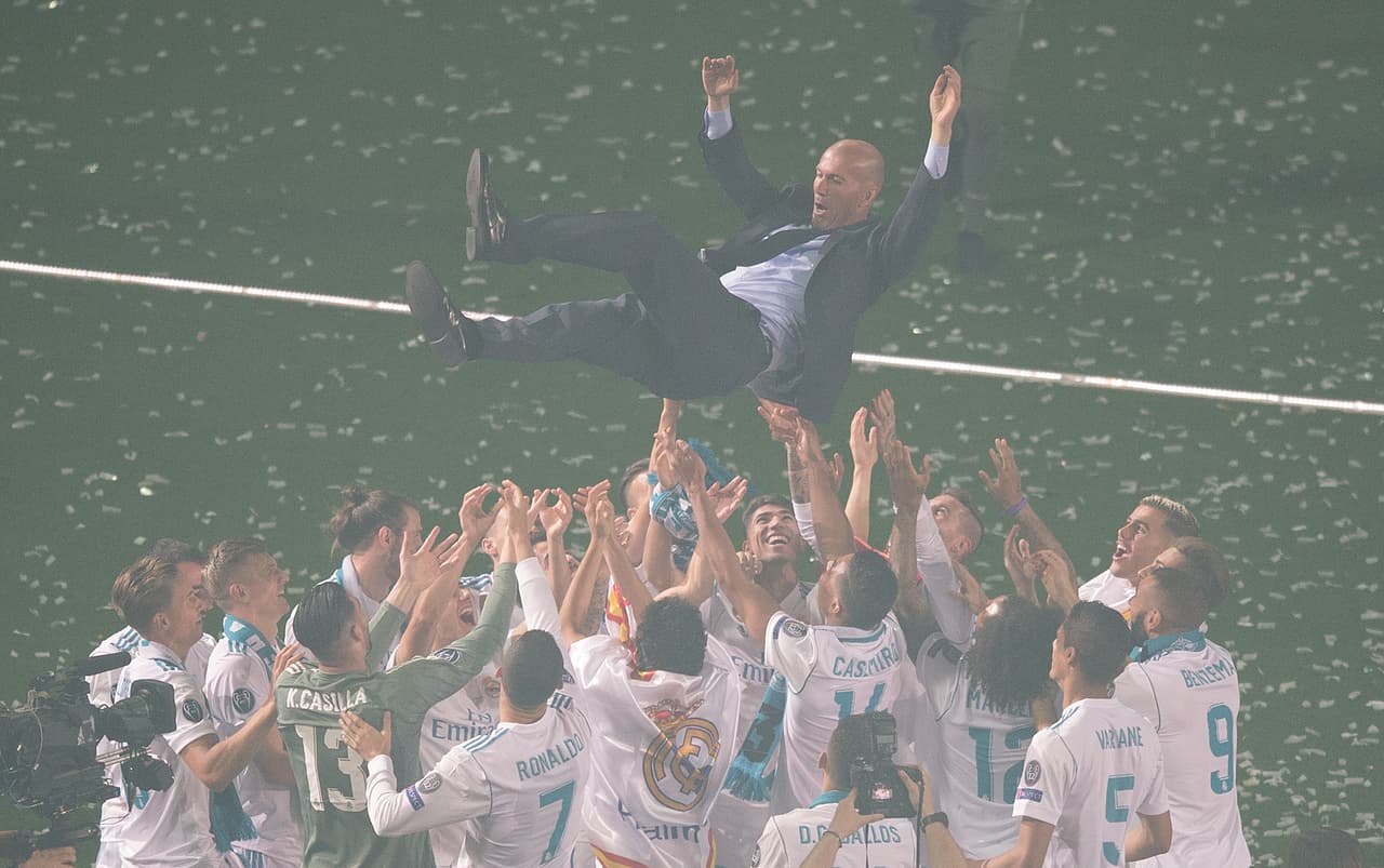 El francés Zinedine Zidane llegó con Real Madrid a lo más alto en su carrera y en la trayectoria de cualquier entrenador con su experiencia.