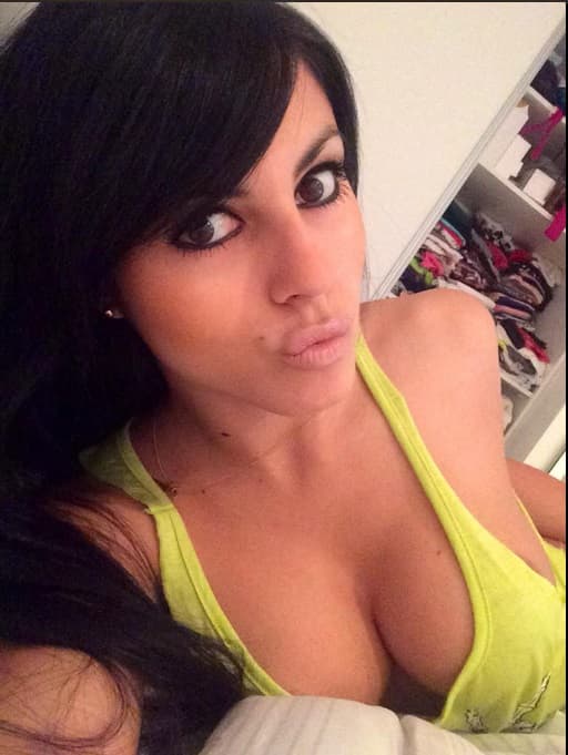 La espectacular argentina es la sensación del equipo de fútbol Estudiantes de la Plata y ha señalado que su futbolista favorito es es Sebastián Verón, jugador que ya se retiro del balompié,