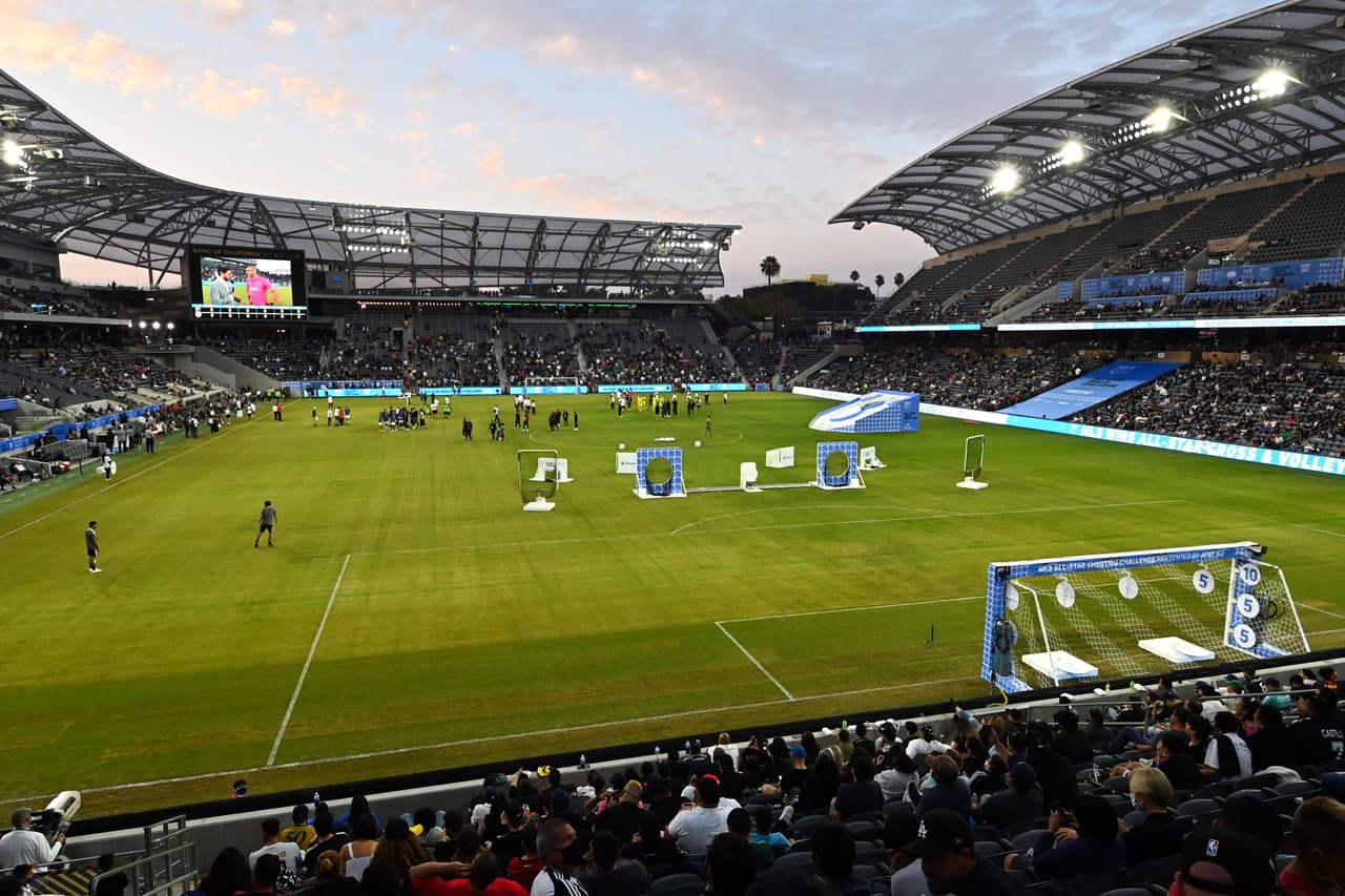 Todo estuvo perfectamente montado sobre el césped del Banc of California Stadium.
<br>