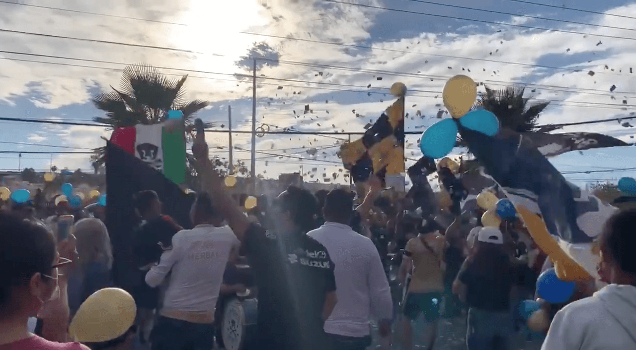 Afición de Pumas monta espectáculo previo a la final ante León