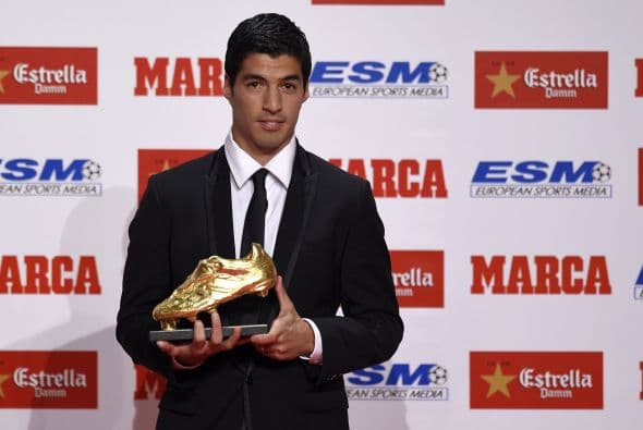 La contratación bomba del Barcelona fue el uruguayo Luis Suárez quien fue bota de oro la temporada anterior en el fútbol europeo.