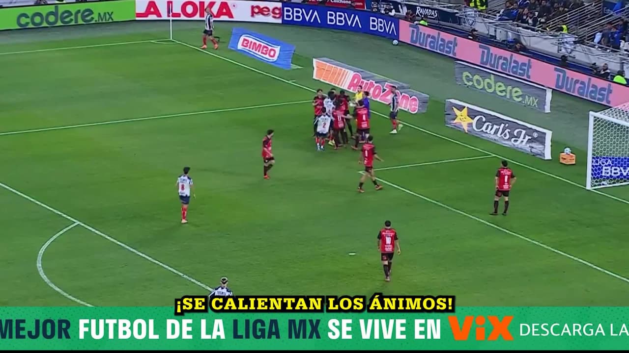 ¡TENSIÓN TOTAL! Rayados y el rival se encaran en la cancha