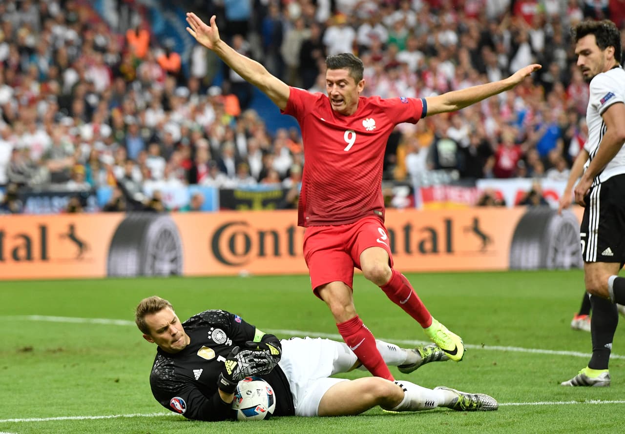 Manuel Neuer, su compañero a nivel de clubes, sacó la mejor parte y mantuvo su portería invicta.