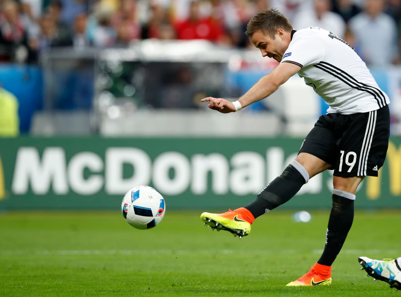 Mario Götze también se quedó corto por Alemania, el partido terminó 0-0 y los dos equipos buscarán mejor suerte para la próxima.