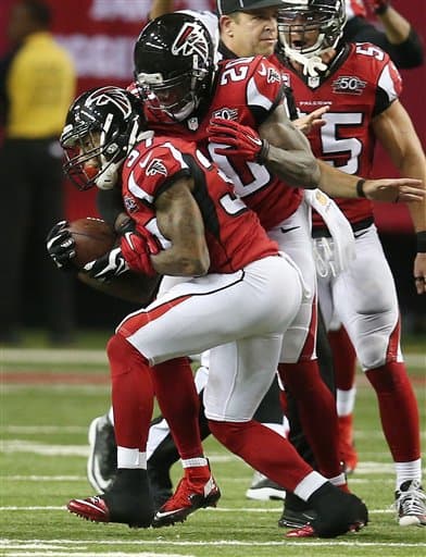 Los Eagles no pudieron alcanzar en el marcador a los Falcons y recibieron su primer descalabro de la temporada con marcador de 26-24 en Lunes por la Noche.