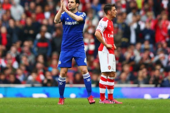 Cesc Fábregas regresó a la cancha donde brilló en Inglaterra sólo que con el rival a vencer.