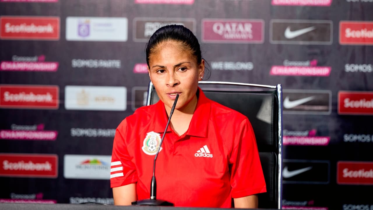 Mónica Vergara niega que la derrota del Tri Femenil les afecte.