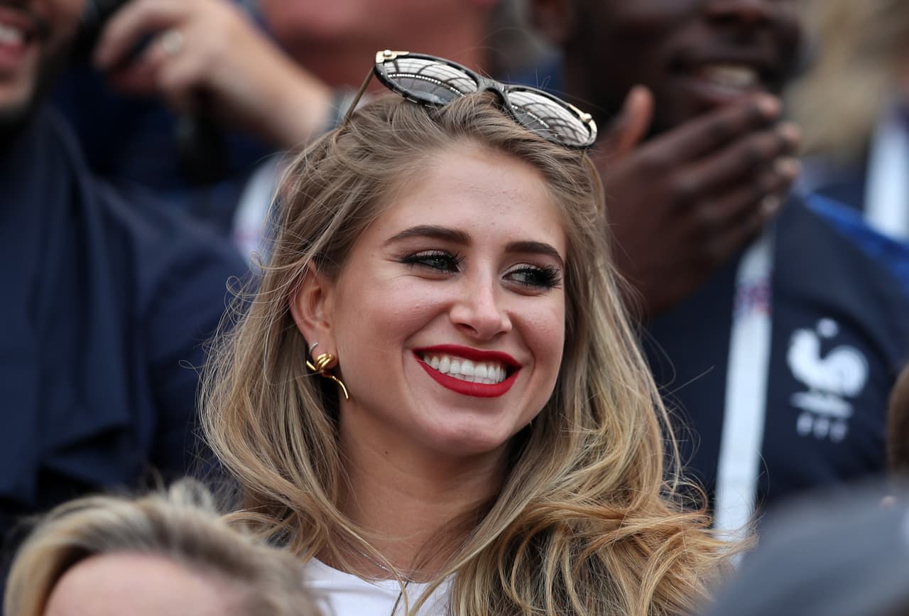 Pogba y la boliviana María Salaues tendrán su primer hijo, luego de una relación de algunos meses.