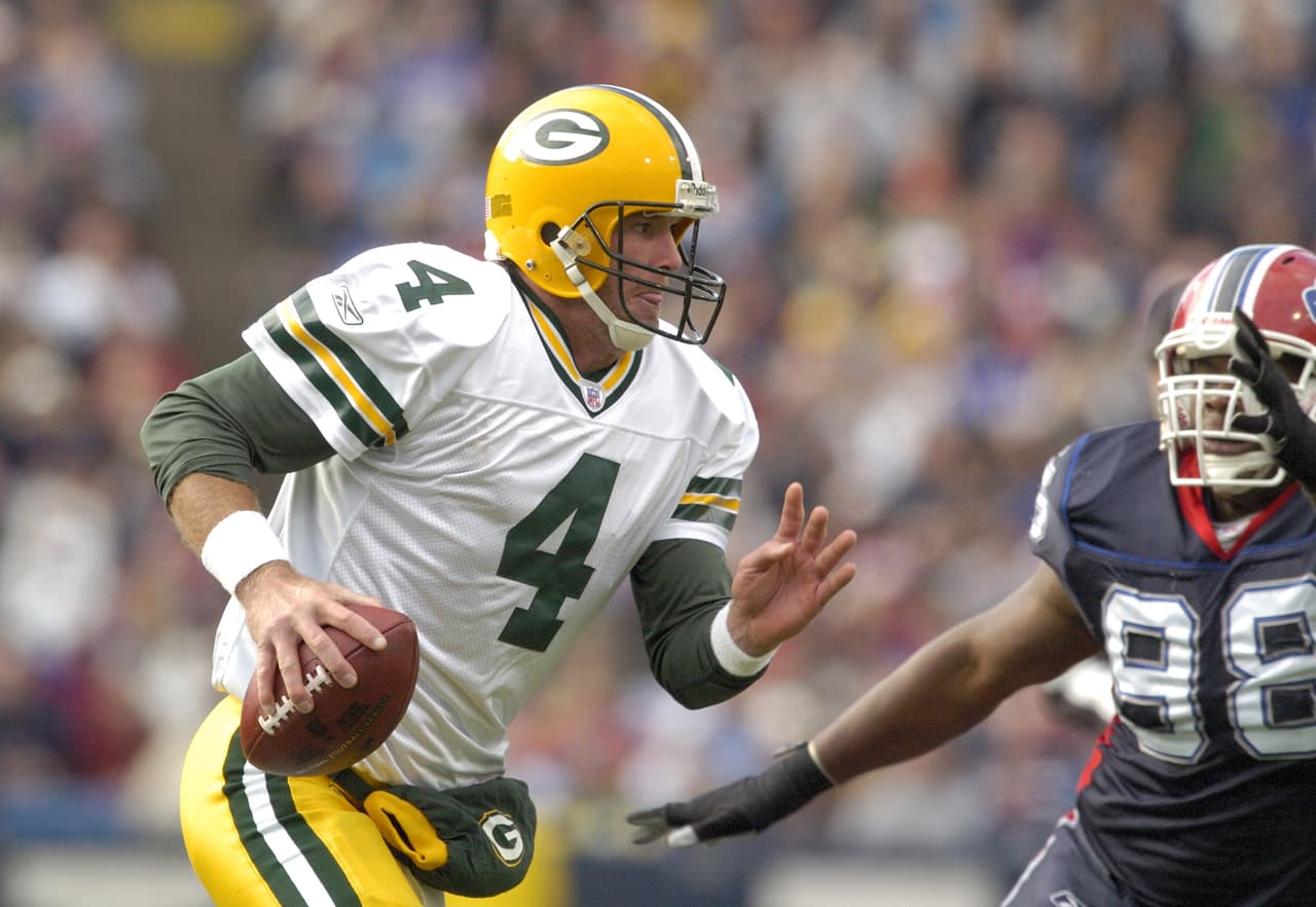 <b>Green Bay Packers: QB Brett Favre</b>. Él fue el sinónimo del renacer de una franquicia histórica. Dos viajes al Super Bowl, un campeonato, y muchas hazañas y victorias jugando en el Lambeau Field.