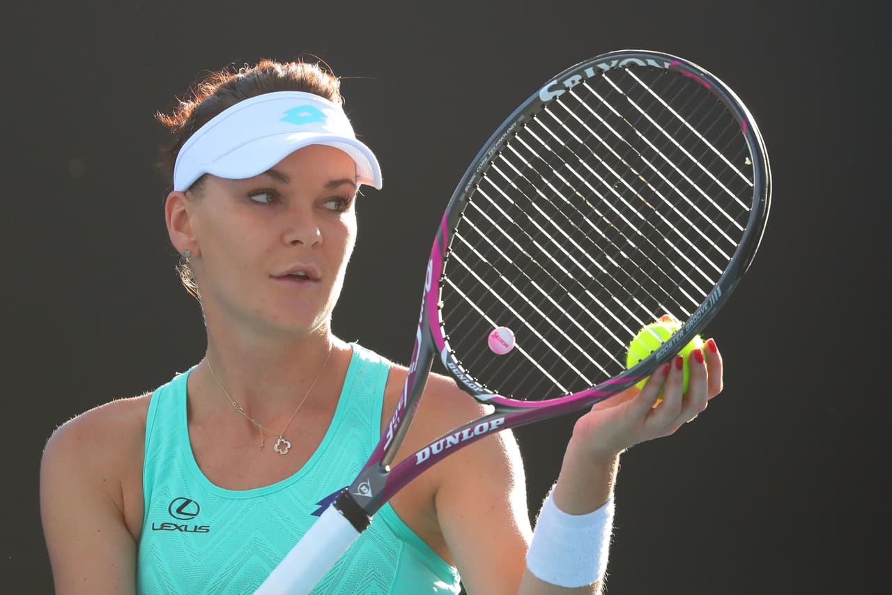 La polaca Agnieszka Radwanska, número 26 del mundo, tampoco tuvo mayor oposición para llegar a la segunda fase del certamen
