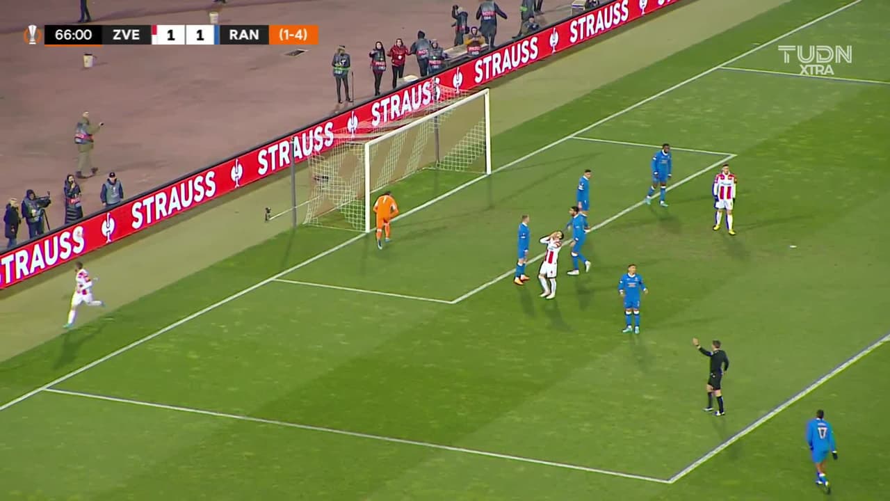 ¡TIRO ATAJADO! disparo por Mirko Ivanic.