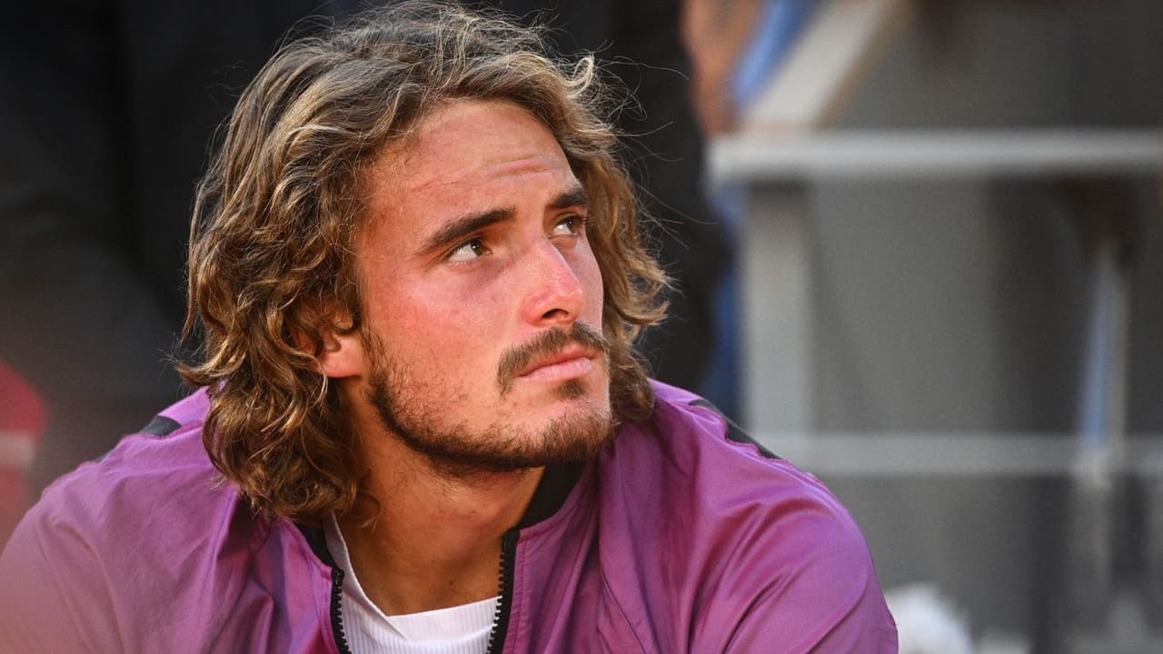 Tsitsipas carga con la derrota en Roland Garros y la muerte de su abuela el mismo día