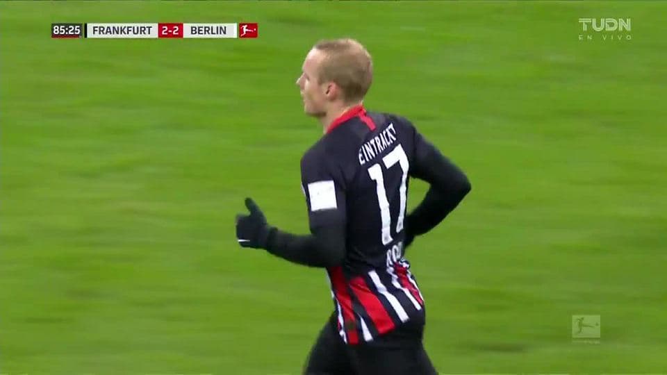 ¡GOOOL! Sebastian Rode anota para Eintracht Frankfurt