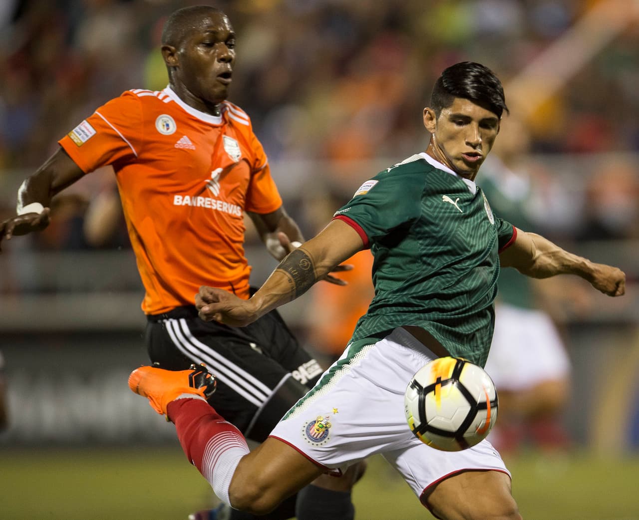 Los atacantes de Chivas fueron incisivos para buscar aumentar el marcador y tener un colchón más amplio para el juego de regreso.