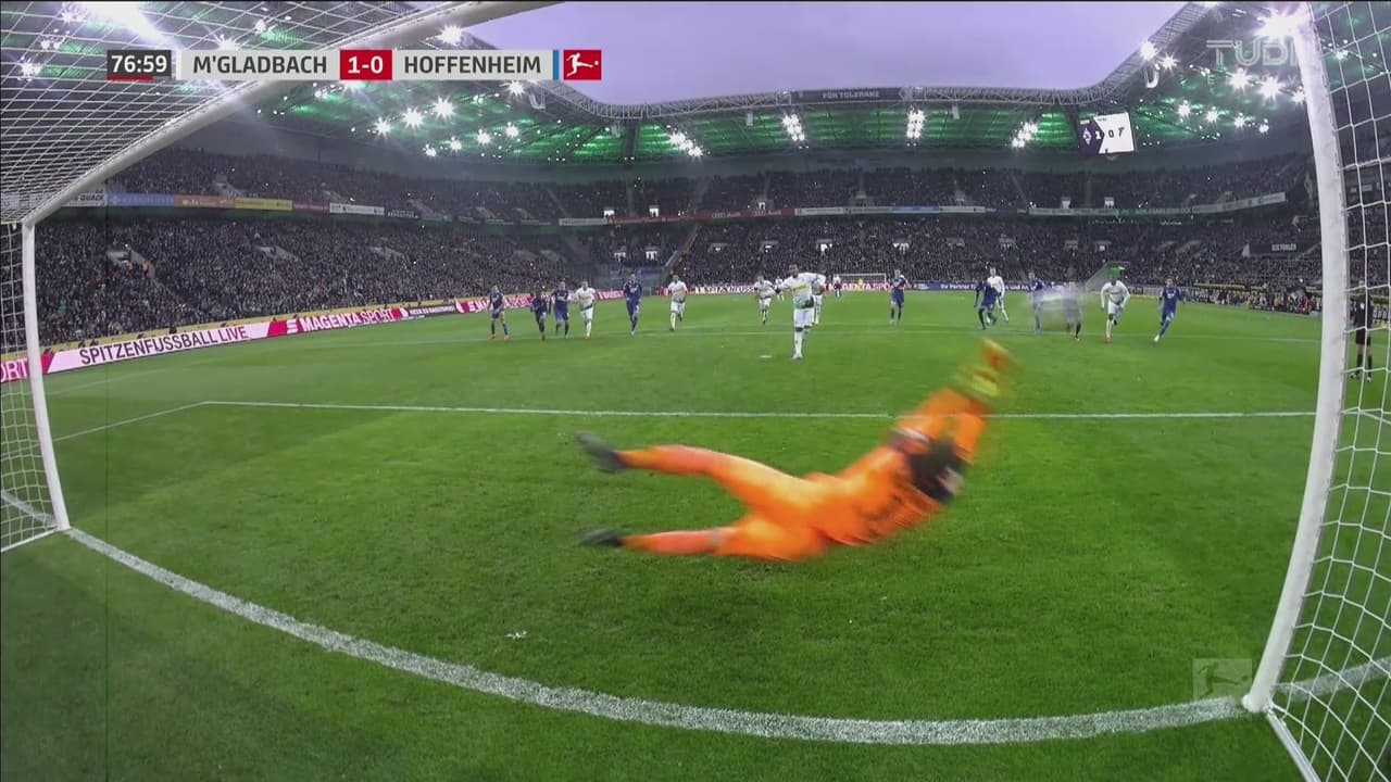 ¡Perdonó al Hoffenheim! Pléa no logra aumentar la ventaja del Mönchengladbach