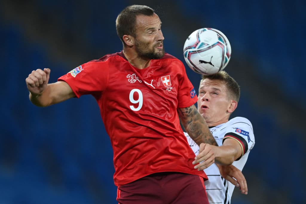 Investiga FA a  Phil Foden y  Mason Greenwood por ingresar con mujeres a su hotel