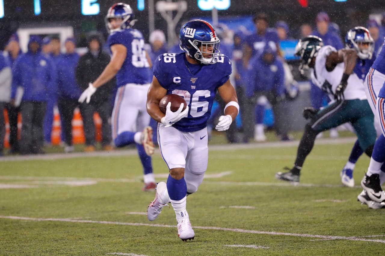 <b>#8 New York Giants, Saquon Barkley.</b> Cada año lleva a sus bolsillos $7.8 millones, uno de los contratos más jugosos del equipo.