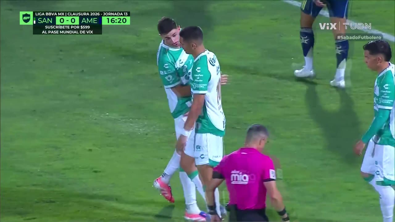 ¡La imperdible atajada de Rodolfo Cota en el Santos vs. América!