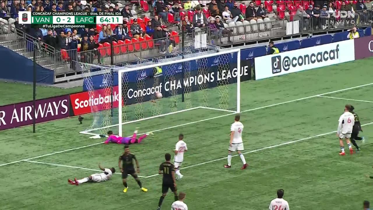 ¡GOL!  anota para LAFC. Dénis Bouanga