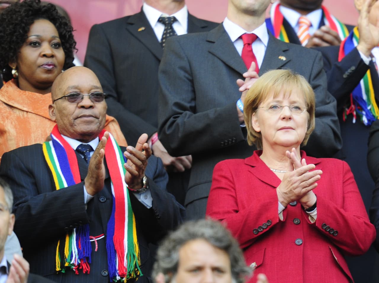 En la tribuna estuvo la primer ministro de Alemania, Angela Merkel.