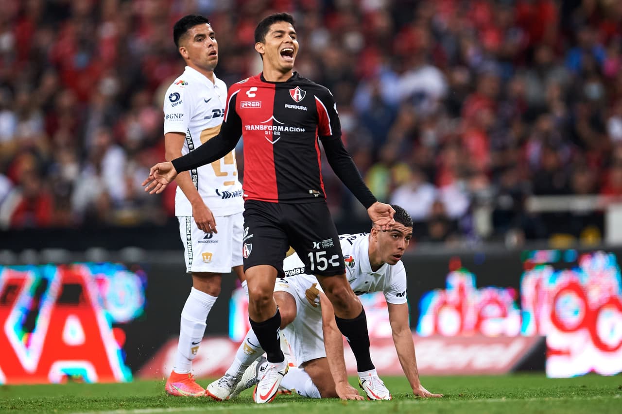 En un partido en el que las emociones llegaron hasta el final, los Rojinegros aprovecharon su lugar en la clasificaciòn para eliminar a Pumas.