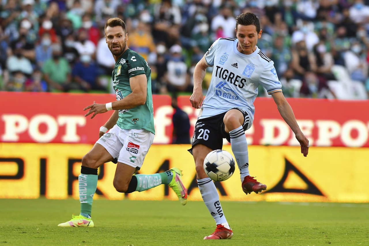 El desastre de León se concretó a 20 minutos del final con el 0-3 cortesía de una gran escapada de Quiñones y un remate de Thauvin para sellar la victoria.