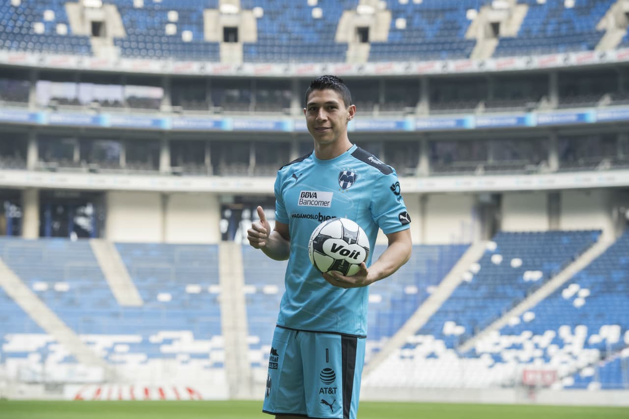 <b>Hugo González</b> deja del Nido de Coapa y fue presentado como nuevo jugador de Monterrey.