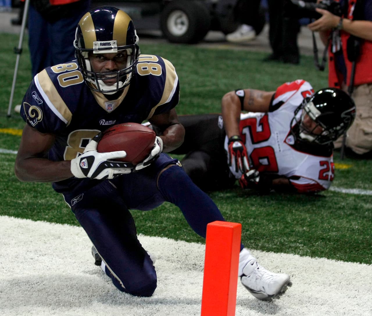 <b>Isaac Bruce, wide receiver –</b> Los Angeles/St. Louis Rams 1994-2007, San Francisco 49ers 2008-09. Ganador del Super Bowl con los Rams, más de 15 mil yardas aéreas y cuatro Pro Bowls.