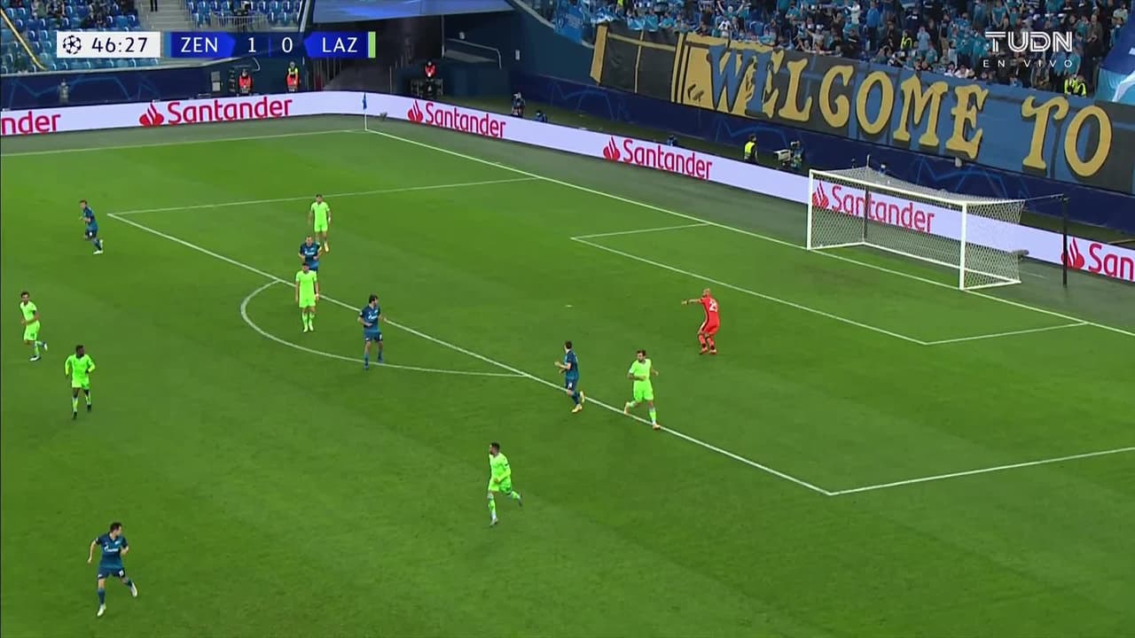 ¡TIRO ATAJADO! disparo por Magomed Ozdoev.