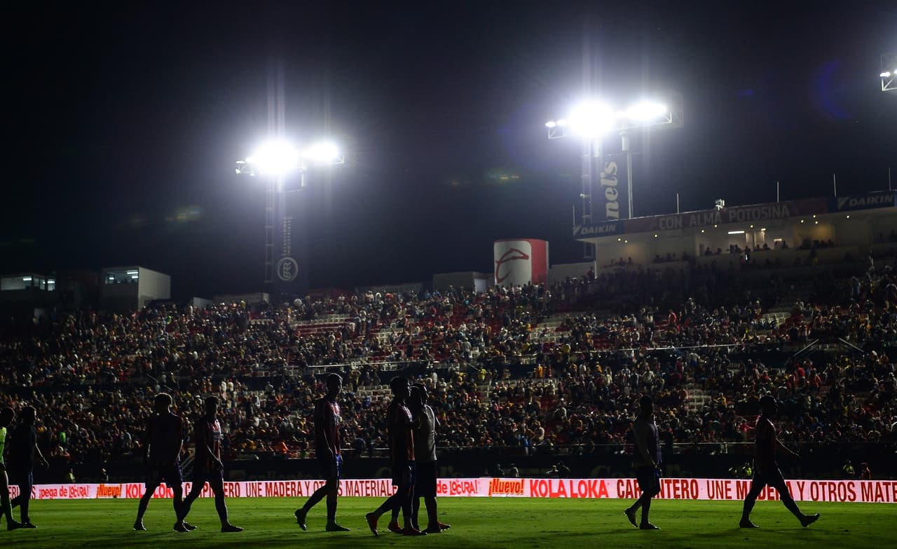 Apagón suspende el San Luis vs. Juárez en el Alfonso Lastras