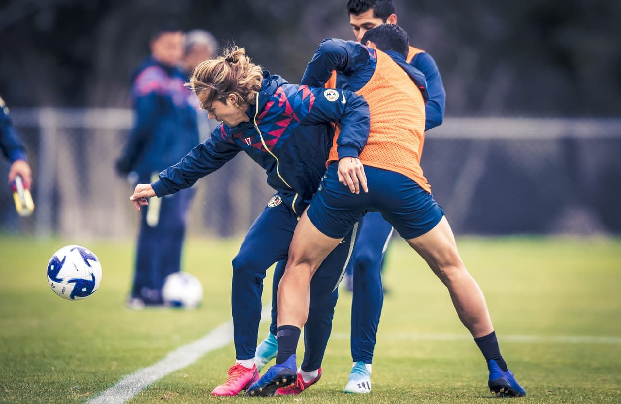 El Club América entrenando en la Cueva Zuazua.