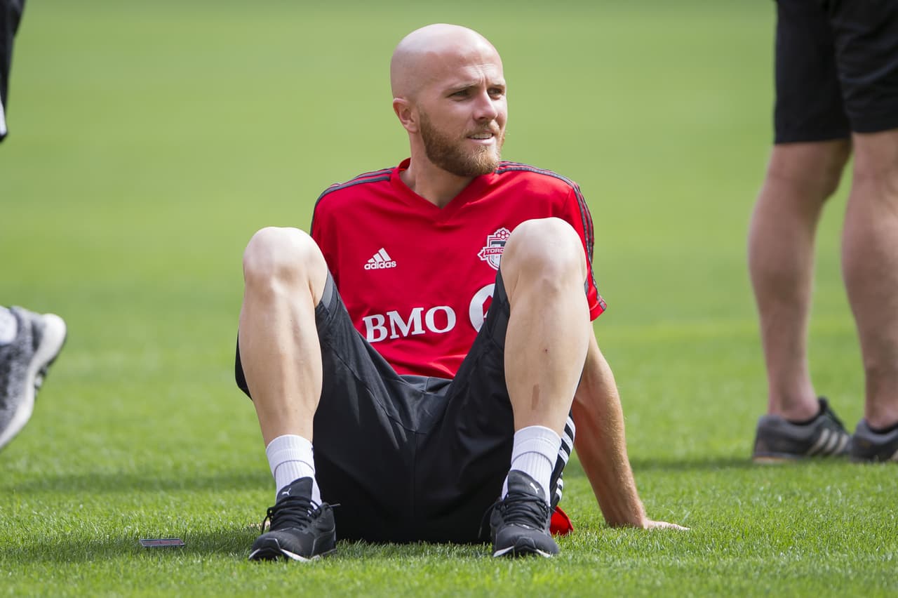 Después del 2-1 en el BMO Field, Toronto F.C. llegó hace unos días a suelo tapatío para preparar el juego de vuelta de la final de la Concacaf Liga de Campeones. Este martes, los dirigidos por Greg Vanney –pero comandados en el campo por Sebastian Giovinco y Michael Bradley– reconocieron el campo del estadio Akron.