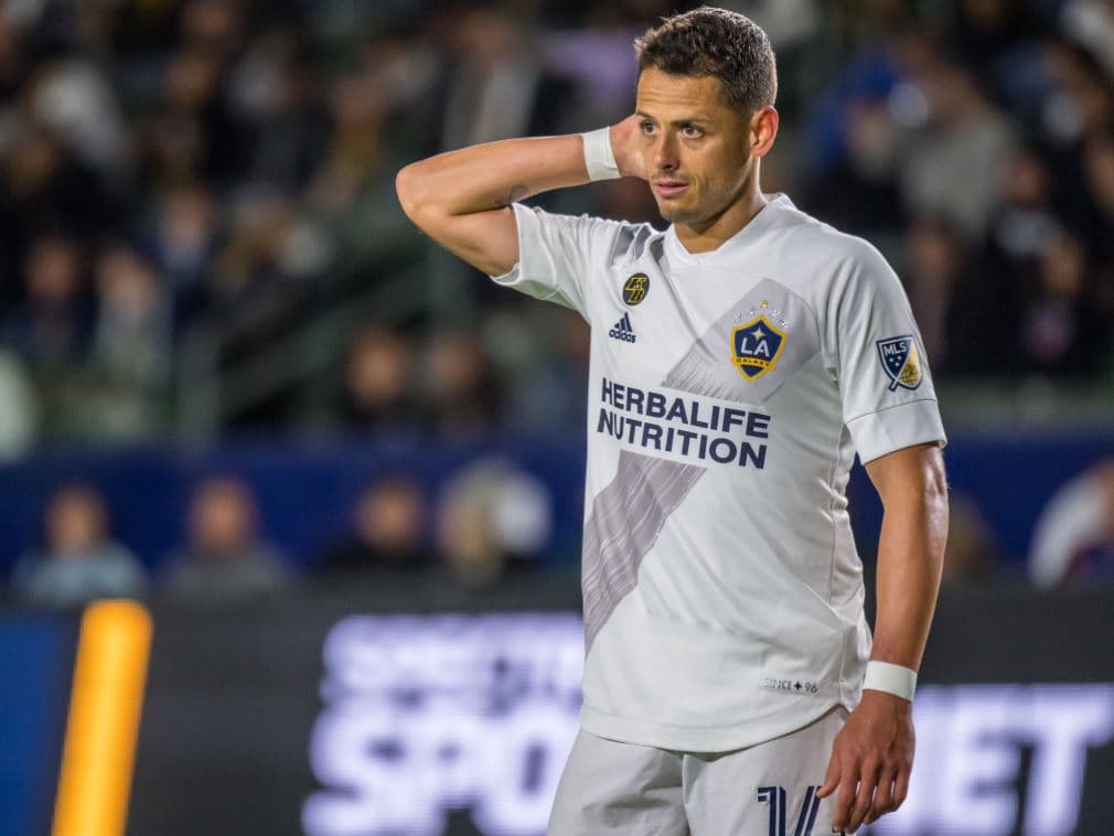 Chicharito, ni a la banca con Galaxy; Vela reaparece con LAFC