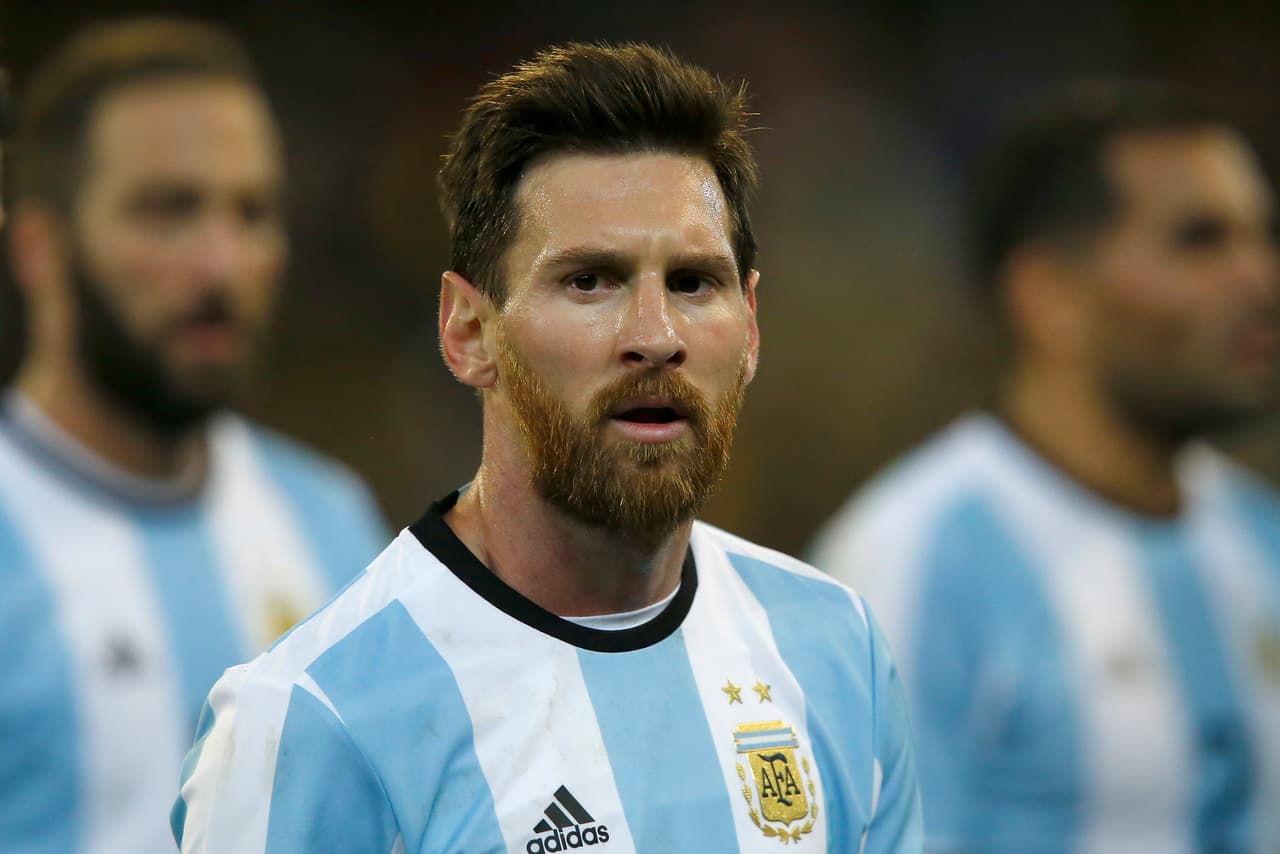Error de ‘10’: Messi no reconoció a un futbolista argentino que le pidió sacarse una foto con él