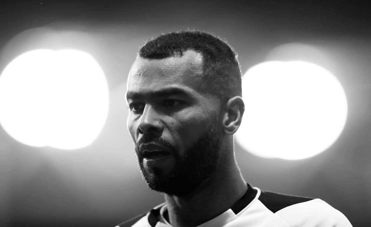 Ashley Cole se retira a los 38 años