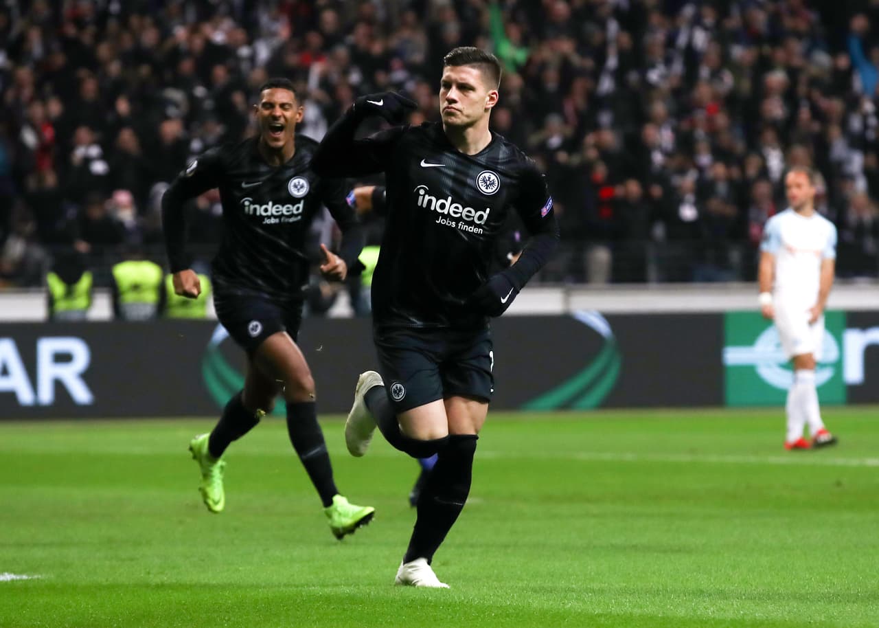 Luka Jovic es la sensación de la Bundesliga por sus goles en el Eintracht Frankfurt y es por eso que el Bayern Múnich lo pretende.