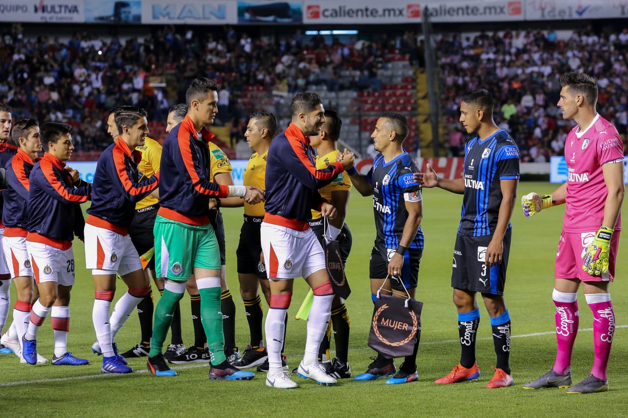 En el Estadio Corregidora se disputó el juego entre Gallos Blancos y Chivas por la Jornada 10 del
<a href="https://www.univision.com/deportes/futbol/liga-mx/" target="_blank">Clausura 2019</a>.