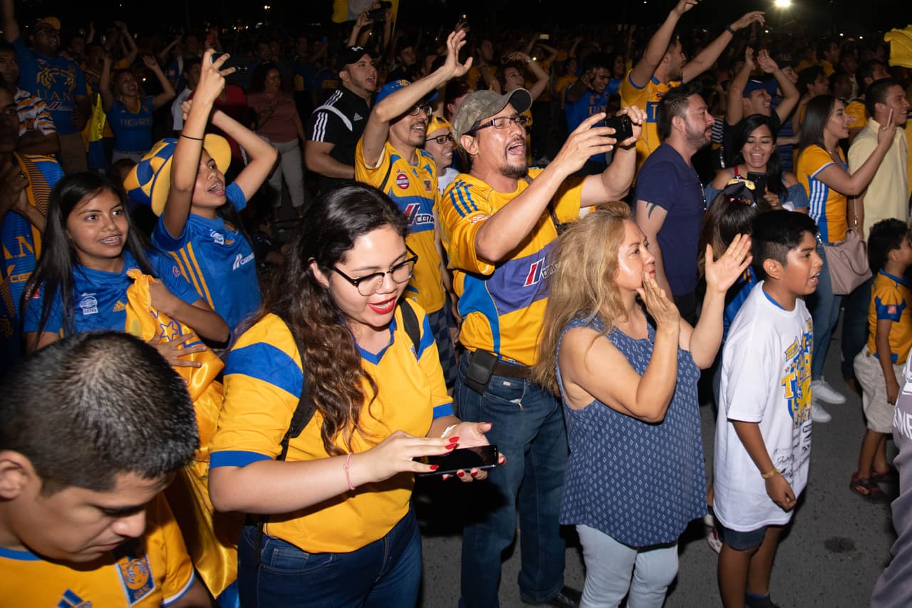 Los fanáticos de Tigres disfrutaron el partido ante León y celebraron la conquista de su séptimo título en la historia de la Liga MX.