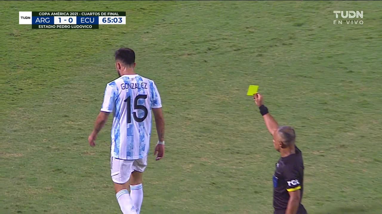 ¡TIRO ATAJADO! disparo por Marcos Acuña.