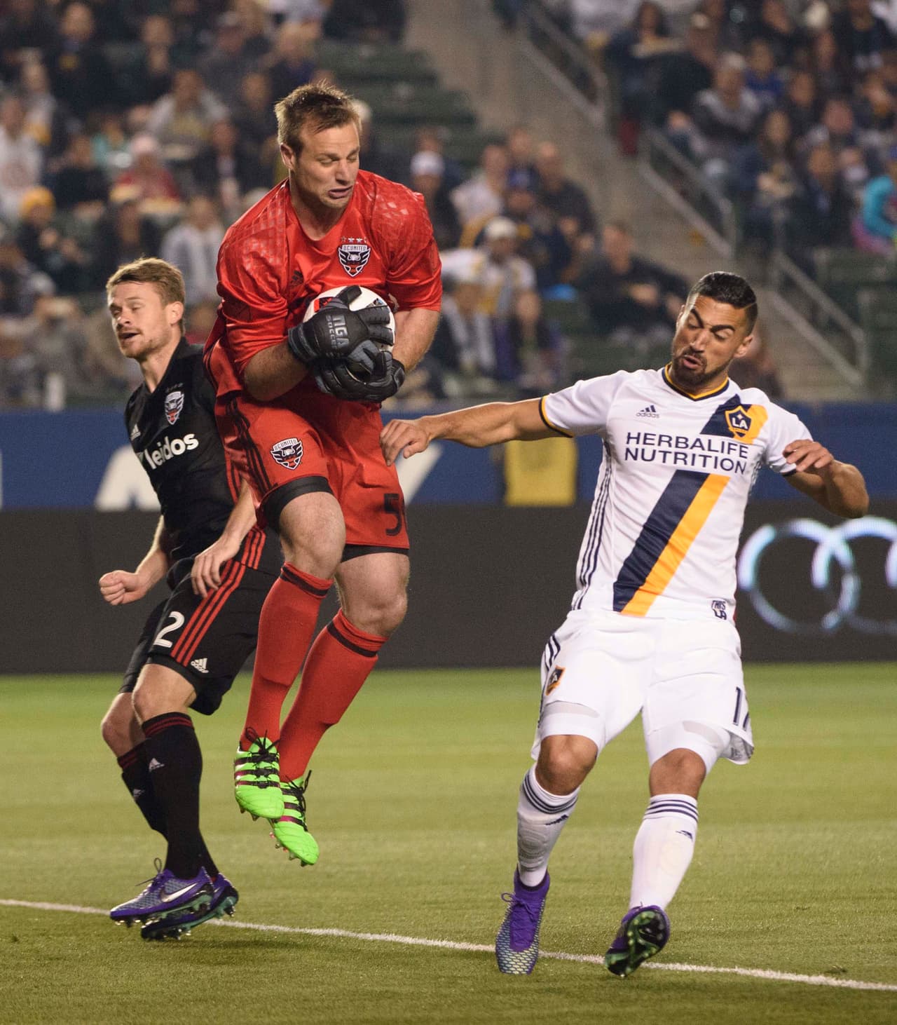 Andrew Dykstra estará fuera de las canchas por espacio de tres meses.