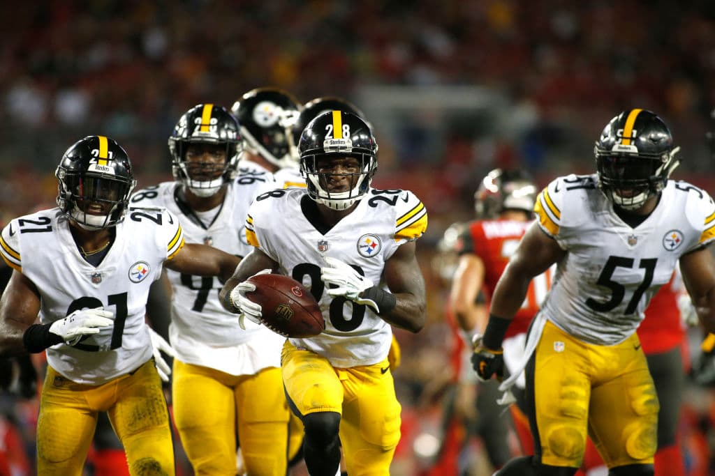 10) 
<b>Pittsburgh Steelers (1-1-1)</b>. La victoria ante uno de los equipos más calientes de la NFL les cambia radicalmente el panorama. Lo malo es que están en ruta de cometer 197 castigos. Eso duele.