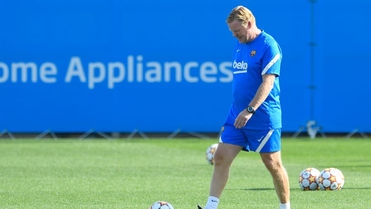 Ronald Koeman no será despedido... por ahora, asegura prensa española