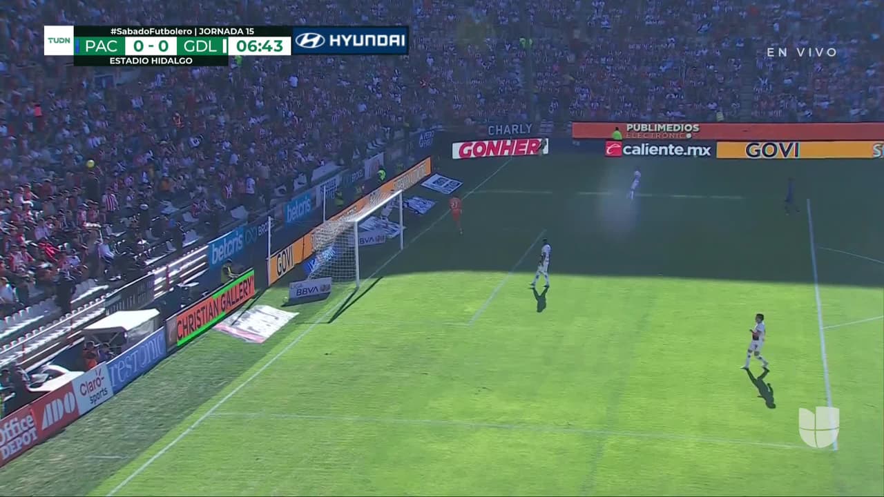 ¡TIRO ATAJADO! disparo por Oussama Idrissi.