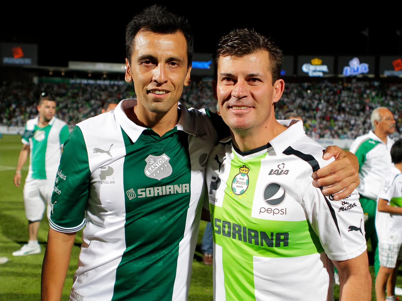 En la celebración del 30 aniversario del Club Santos Laguna no podía faltar su presencia.